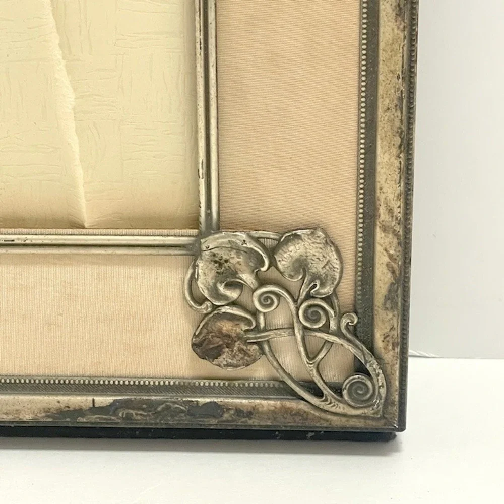 Vintage Art Nouveau Style Picture Frame Silver Ornate Floral Antique‎